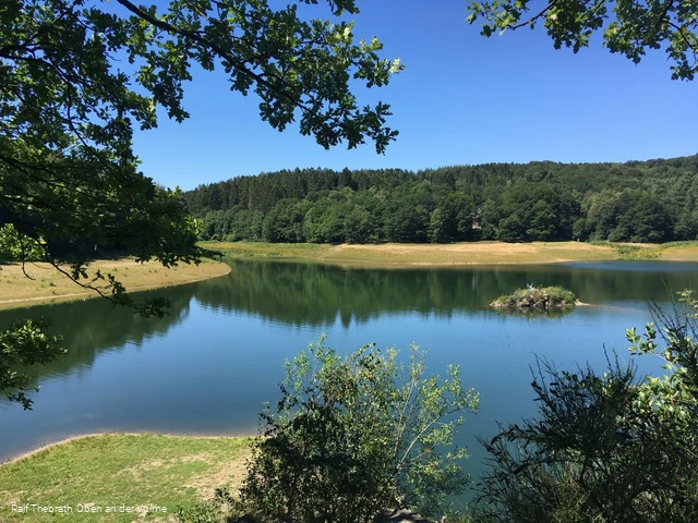 Ausblick auf die Glörtalsperre