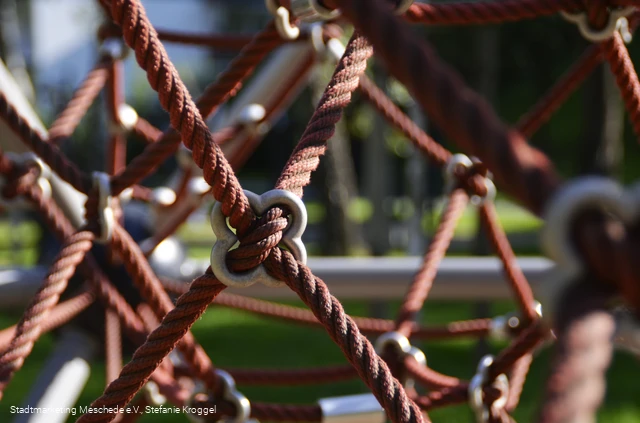 Spielplatz Beispielbild Klettern