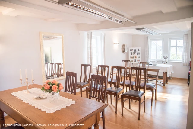 Altes Rathaus Bromskirchen, Trauzimmer