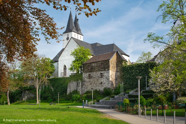 Fritz-Kuehn-Platz  Stadtmauer 1.jpg