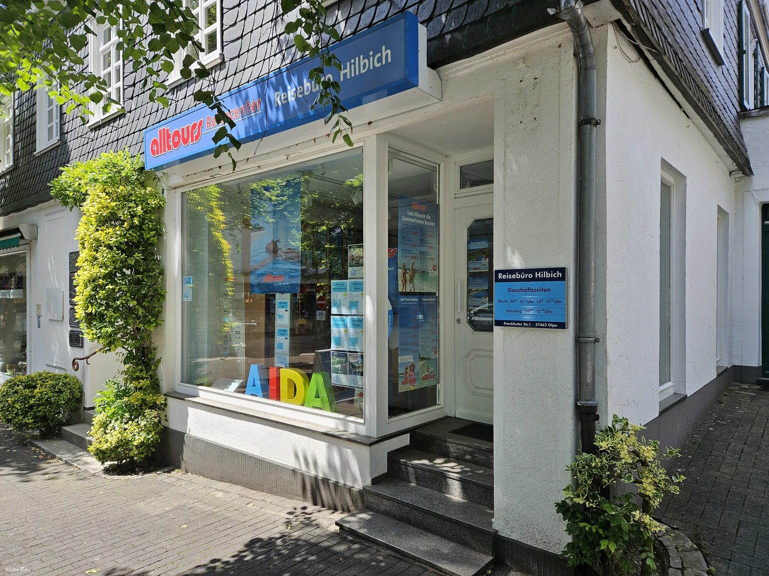 Alltours_Hilbich.jpg Alltours_Hilbich.jpg