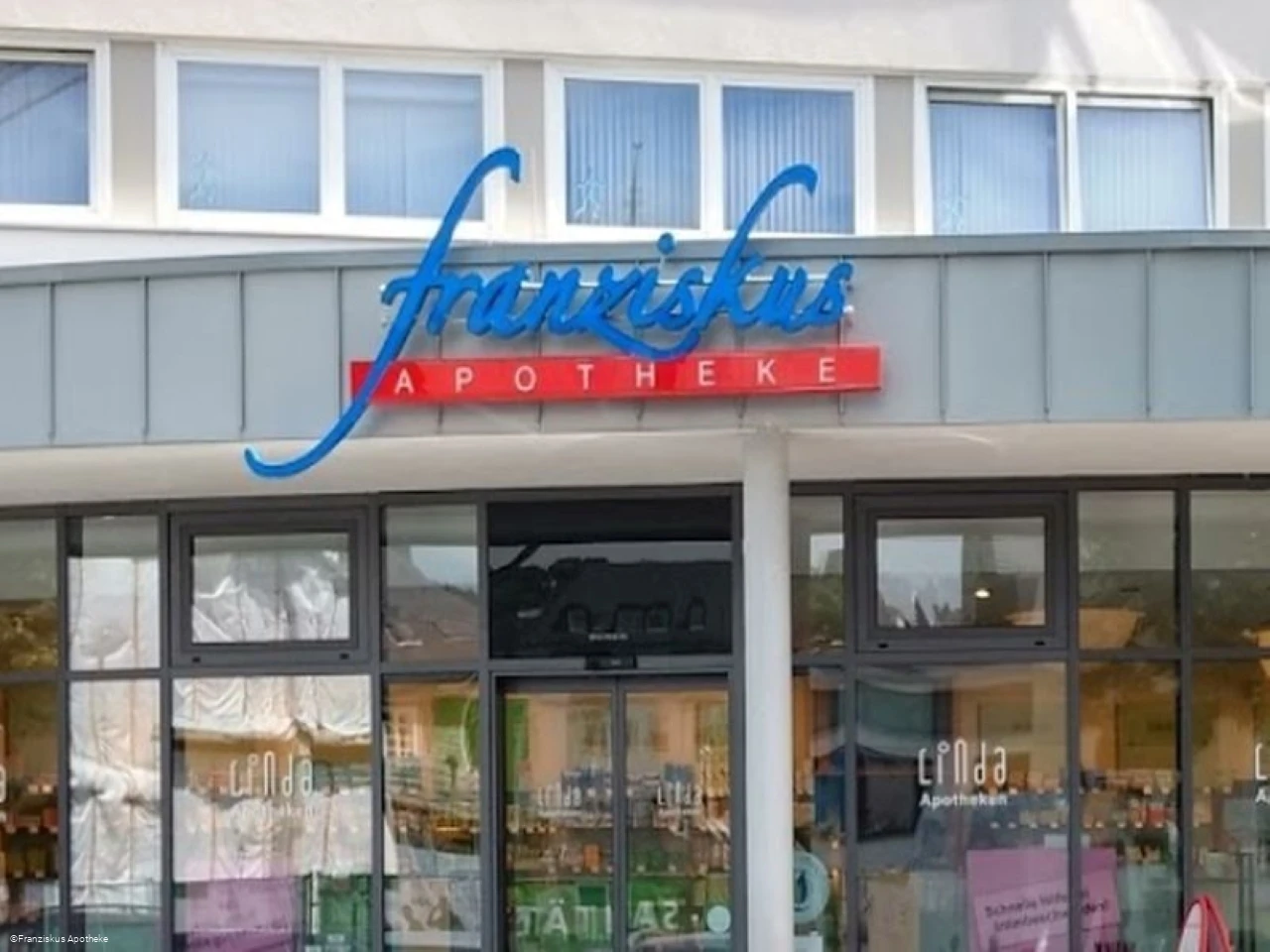 Außenansicht Franziskus Apotheke.jpg Außenansicht Franziskus Apotheke.jpg