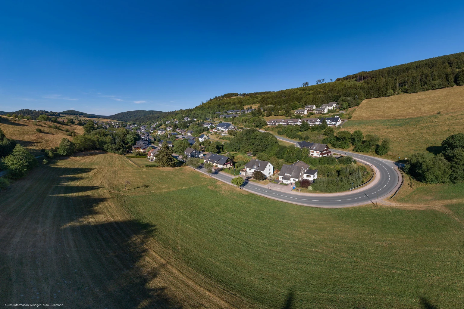 luftpanorama-schwalefeld.jpg