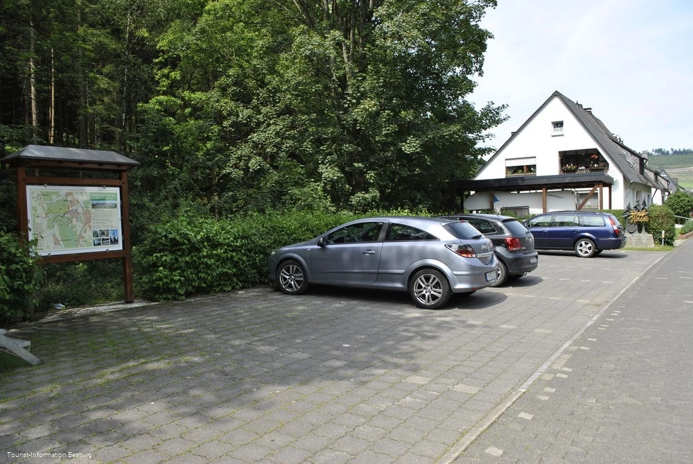 Wanderparkplatz Ostwig am Steinberg Wanderparkplatz Ostwig am Steinberg