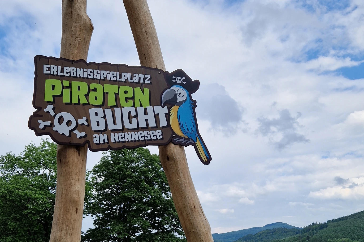 Logo Piratenbucht Hennesee