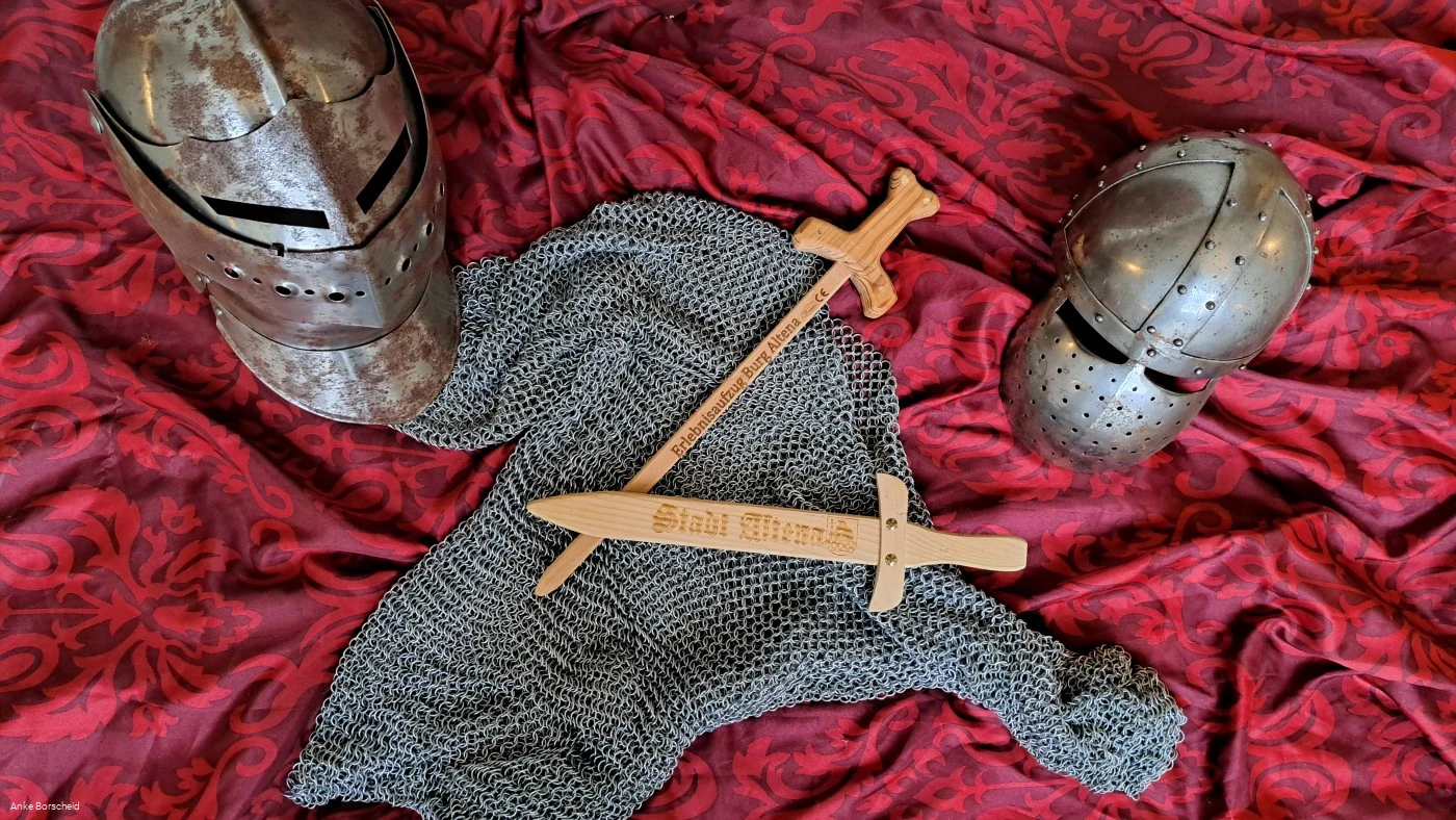 Mittelalter-Erlebnisaufzug-Escape Room.jpg