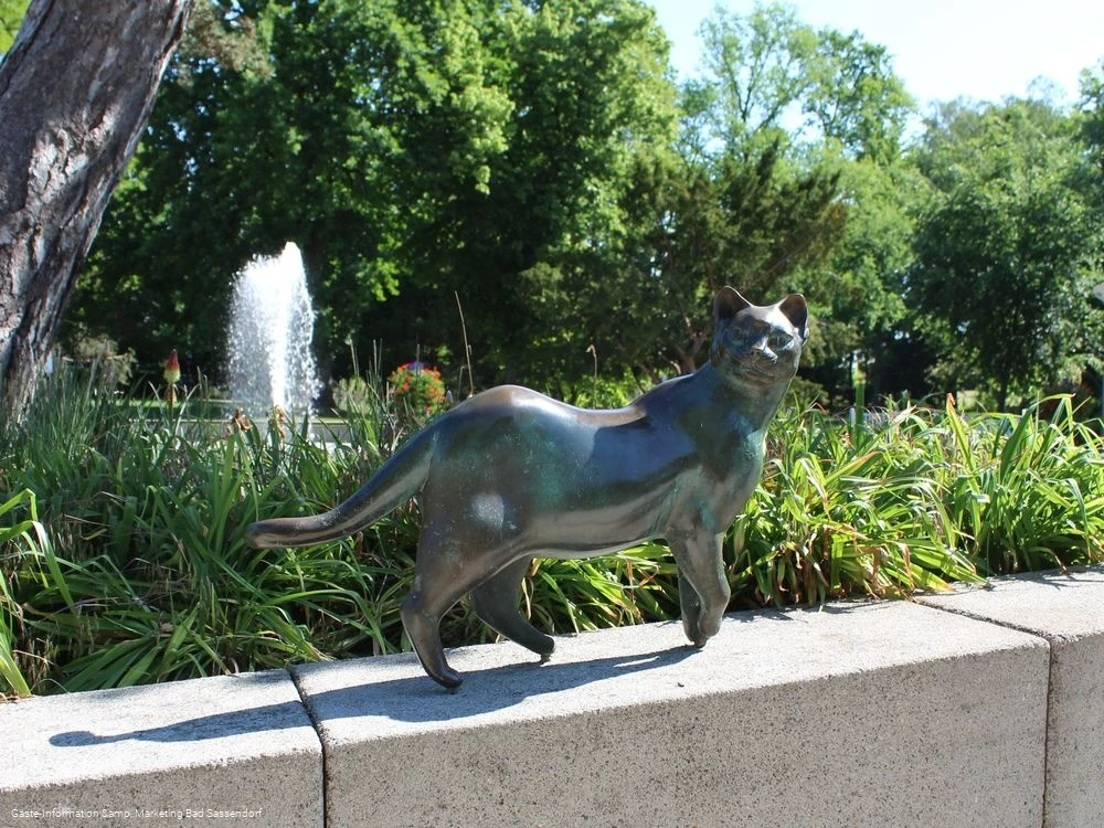 Katzen-Skulpturen am Gradierwerk Bad Sassendorf