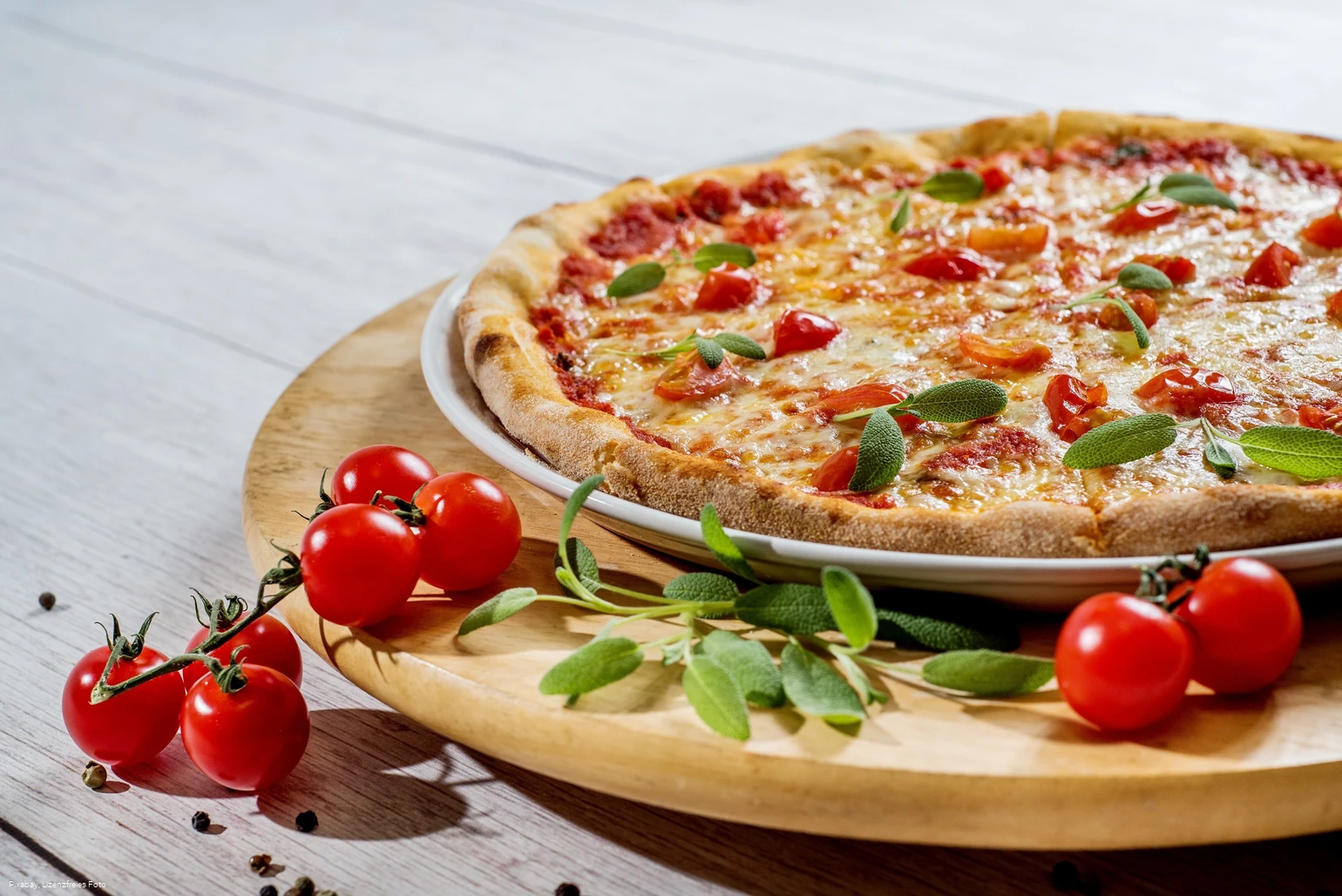 pizza-3010062.jpg