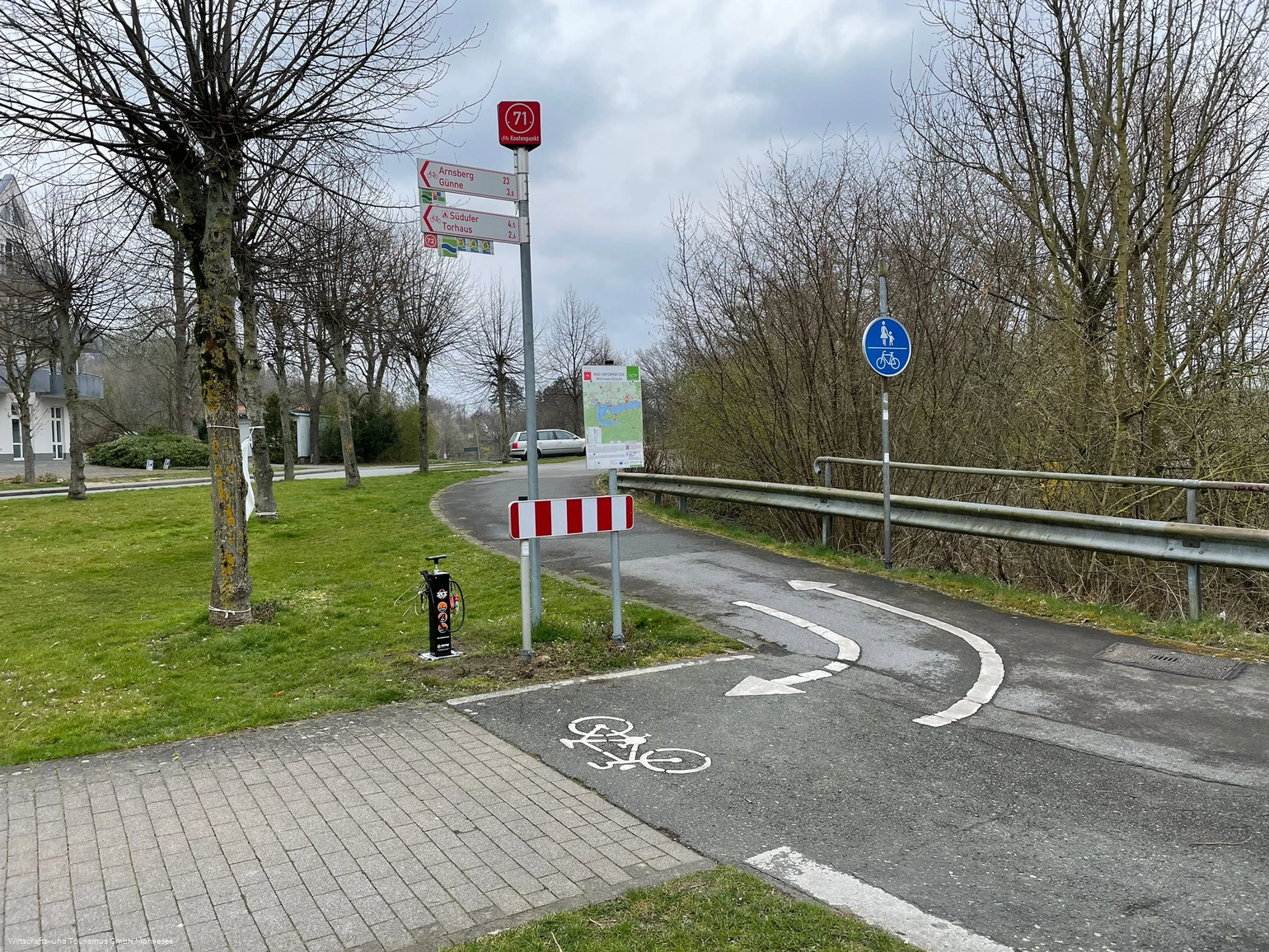 Reparaturstation Delecke Kreisverkehr 1