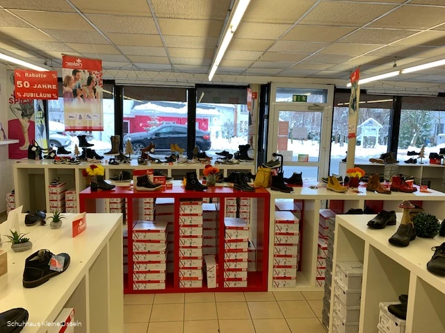 schuhhaus-kleine-willingen-innen.JPG