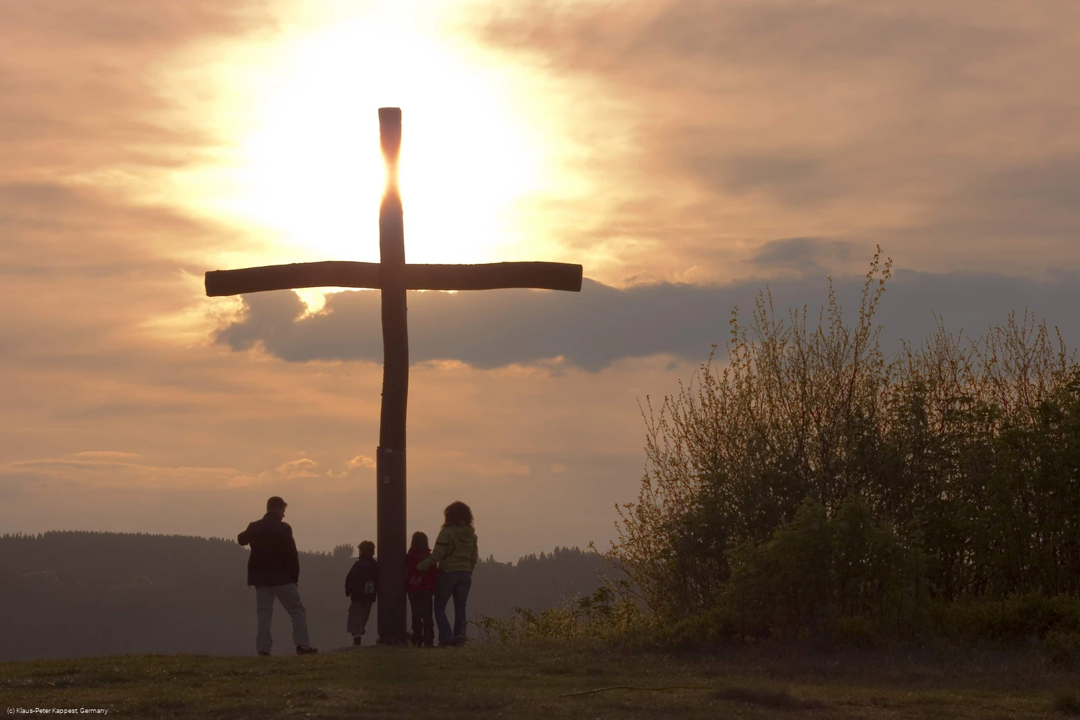 Gipfelkreuz Orenberg bei Sonnenuntergang