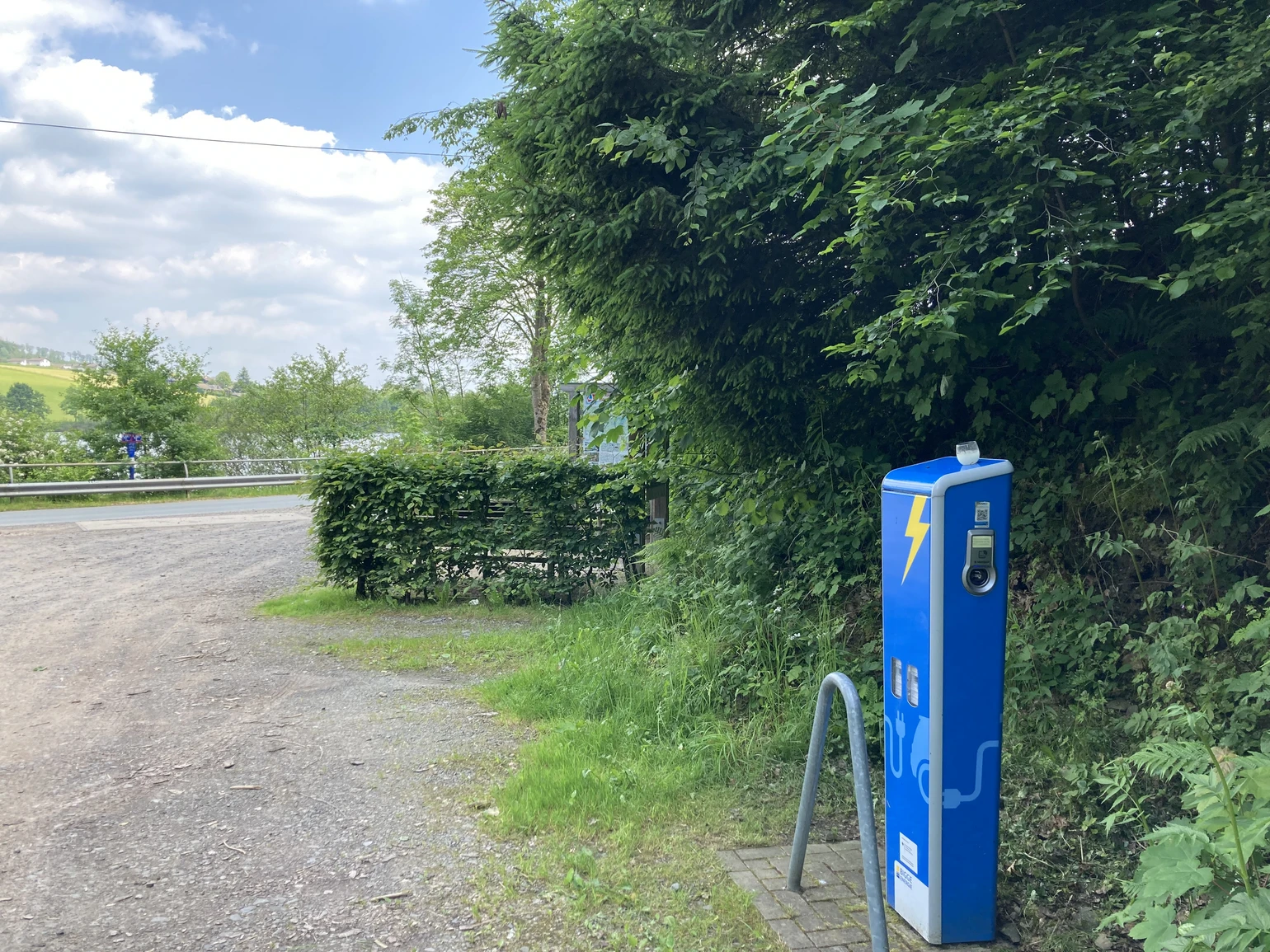 E Auto Ladestation Kalberschnacke Listersee.jpg