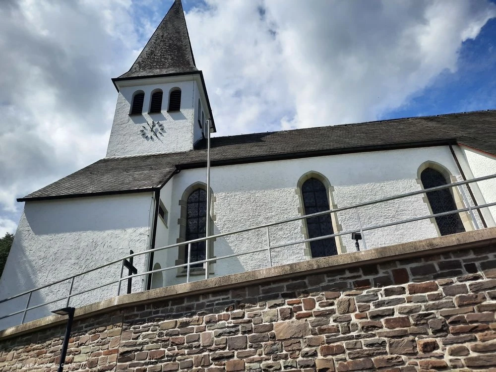 St. Lucia Kirche Antfeld