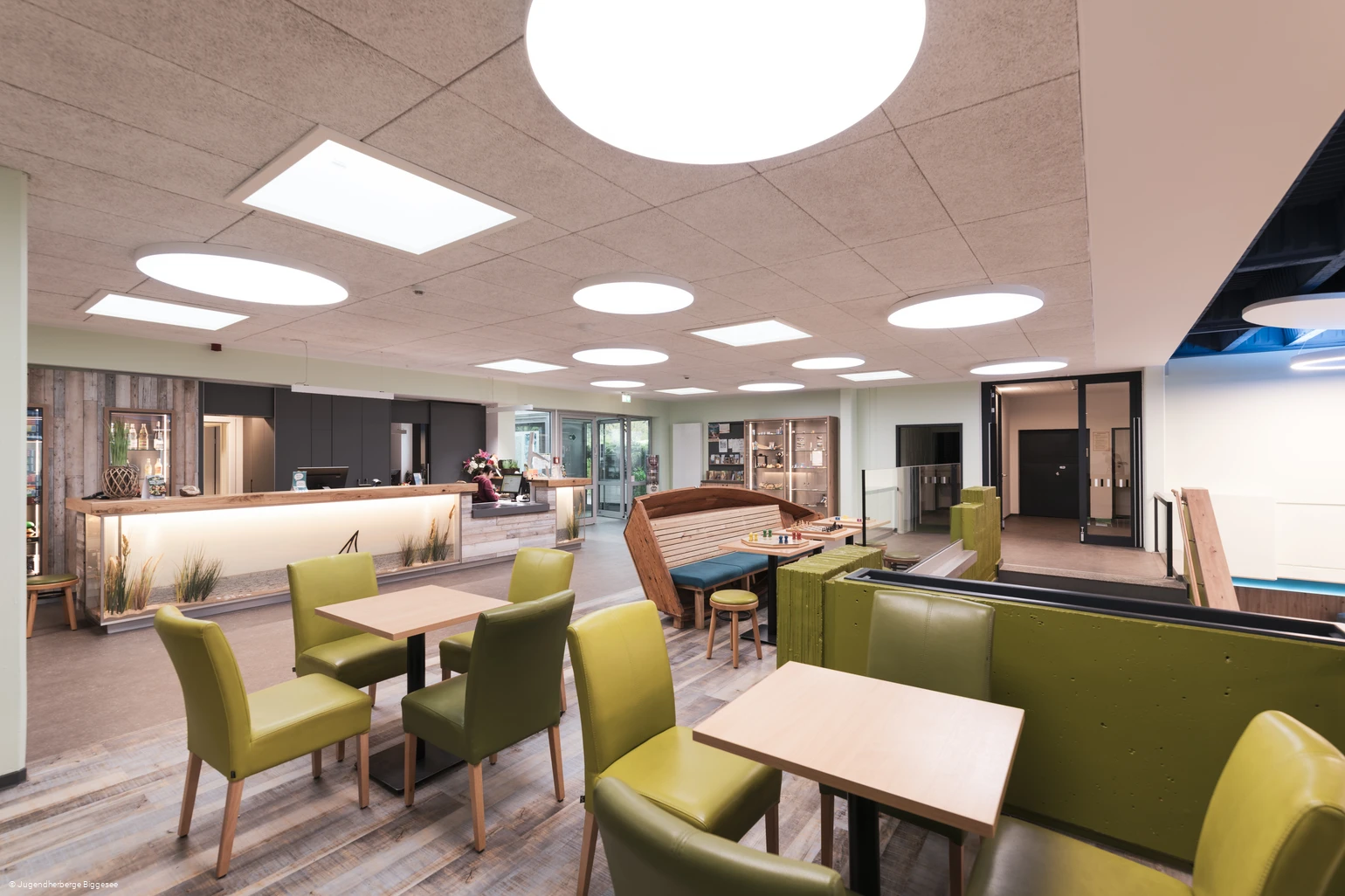 Jugendherberge Biggesee - Innenansicht Empfang/Cafeteria