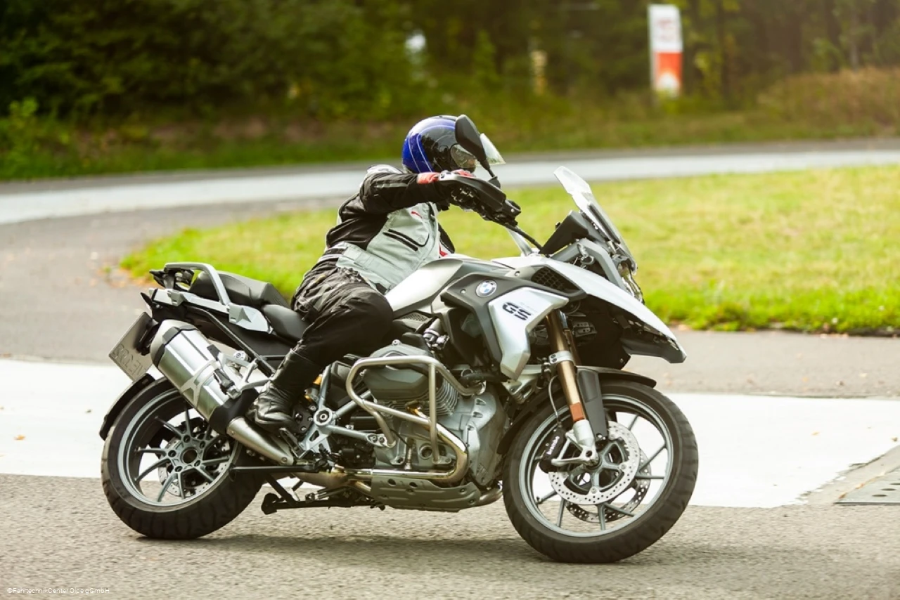 Motorrad Training.jpg Motorrad Training.jpg