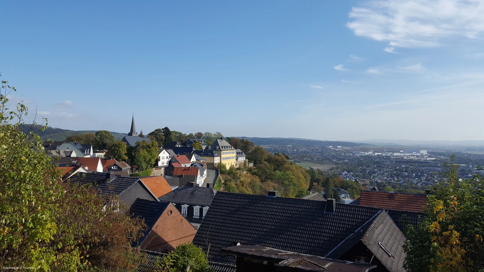 Blick auf die Neuburg in Battenberg (Eder) Blick auf die Neuburg in Battenberg (Eder)