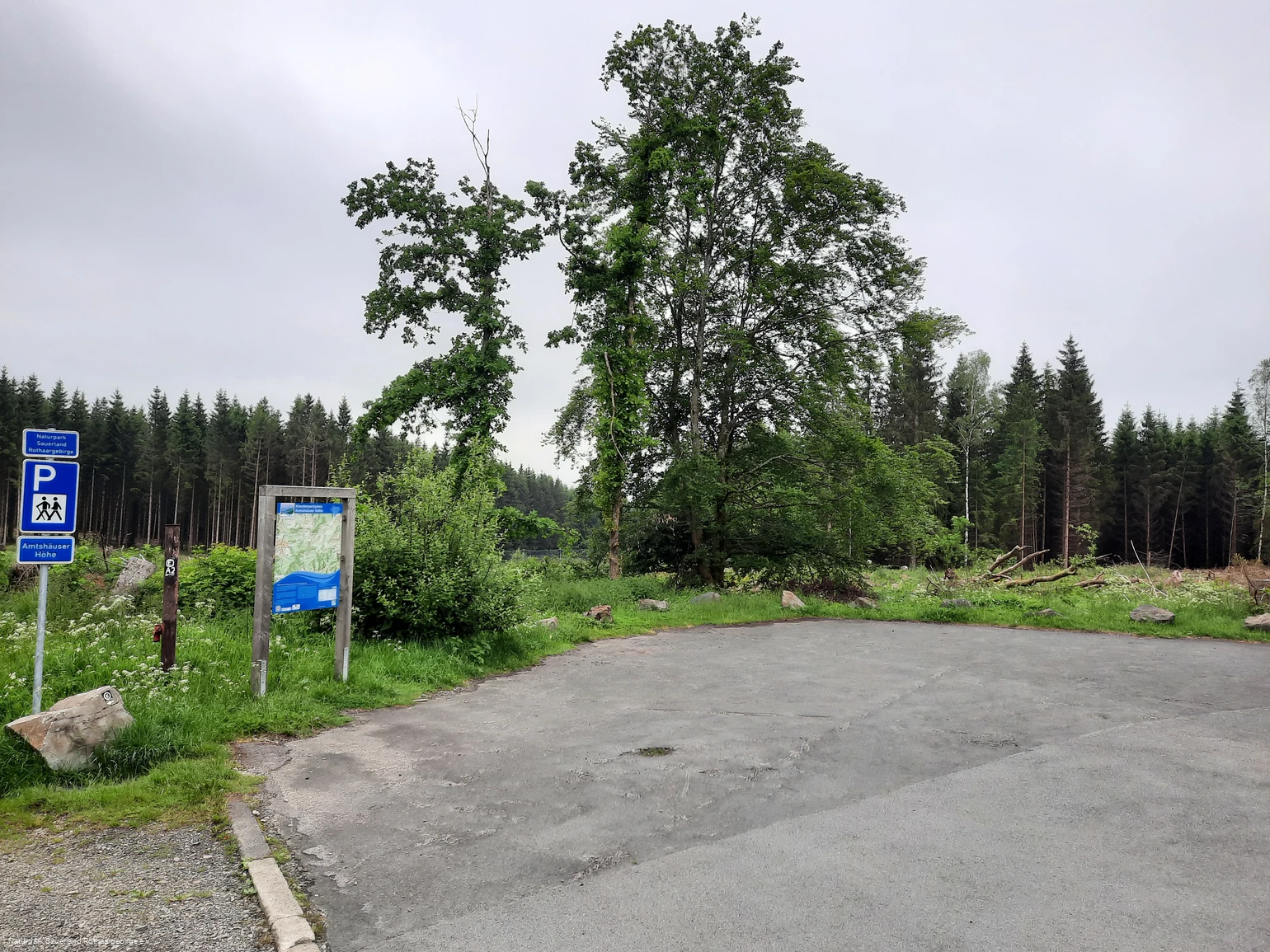 Parkplatz oberhalb von Amtshausen