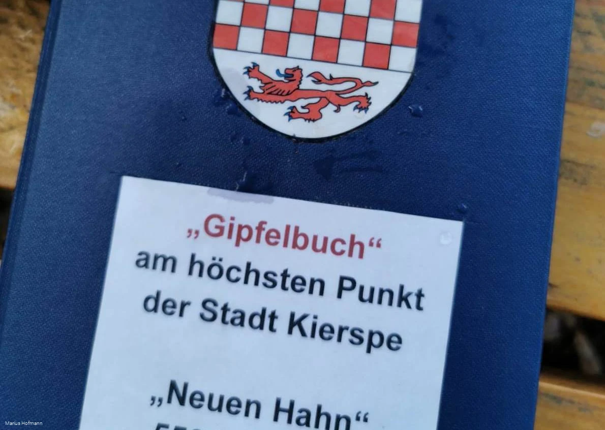 Neuen Hahn - Gipfelbuch