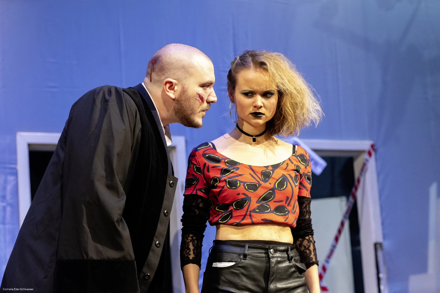 Der zerbrochne Krug 2 © Theaterkompanie Stuttgart.jpg Der zerbrochne Krug 2 © Theaterkompanie Stuttgart.jpg