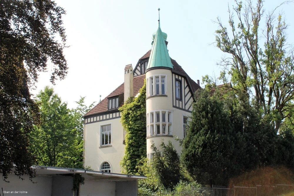 Die historische Villa Jäger an der Bergstraße Die historische Villa Jäger an der Bergstraße