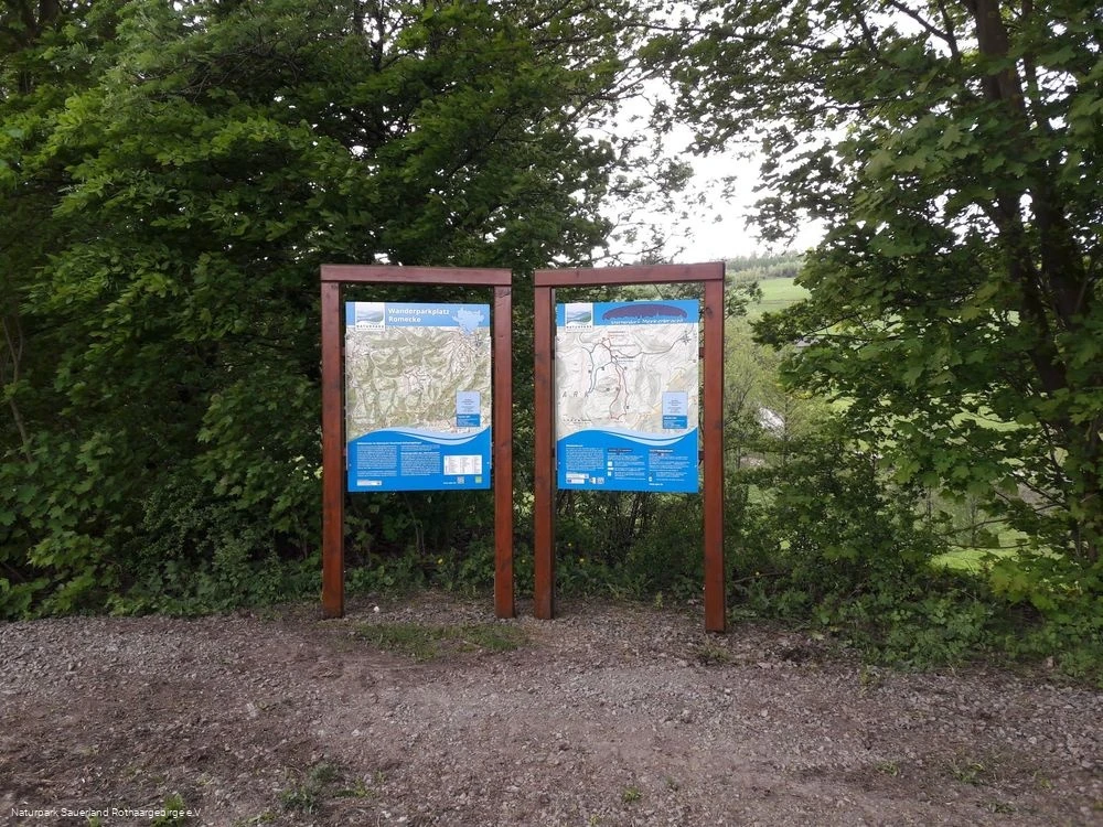 Viel Wissenswertes halten die Infotafeln für Sie b