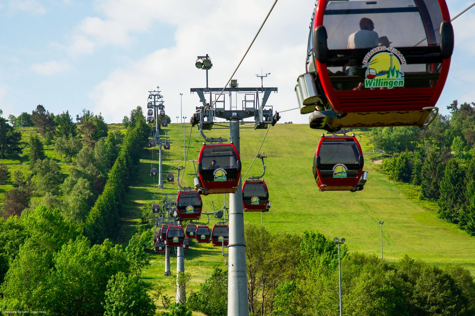 Ettelsberg-Seilbahn aus Richtung Talstation Ettelsberg-Seilbahn aus Richtung Talstation