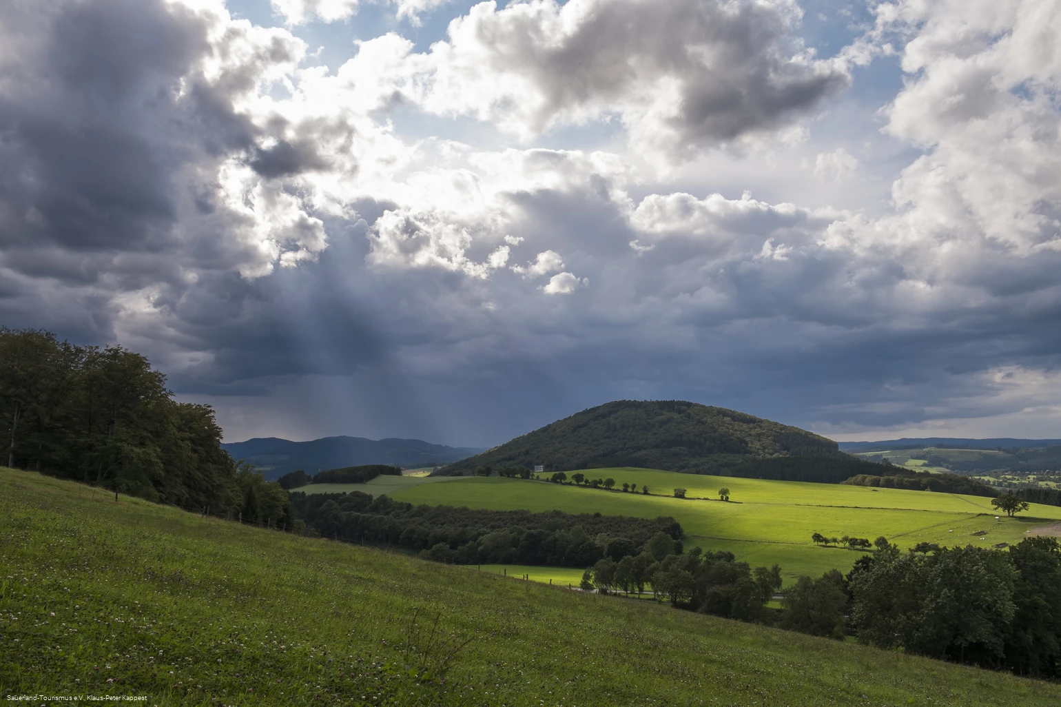 Fernblick auf den Wilzenberg 