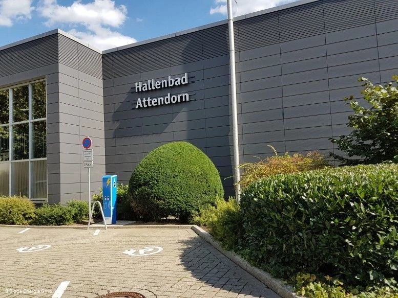 Hallenbad Attendorn von außen