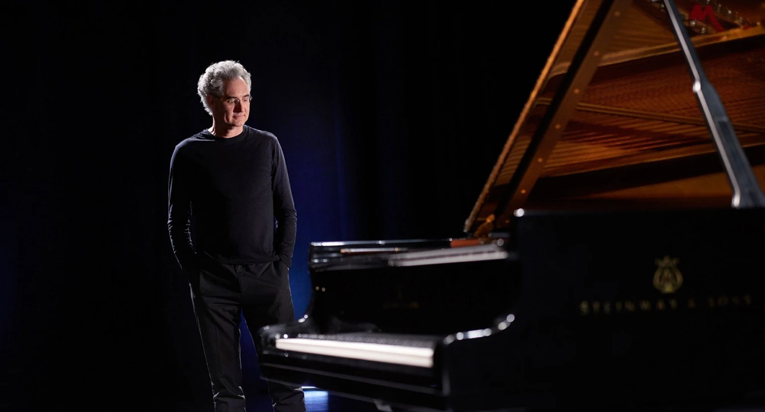 Matthias Kirschnereit.jpg Matthias Kirschnereit.jpg