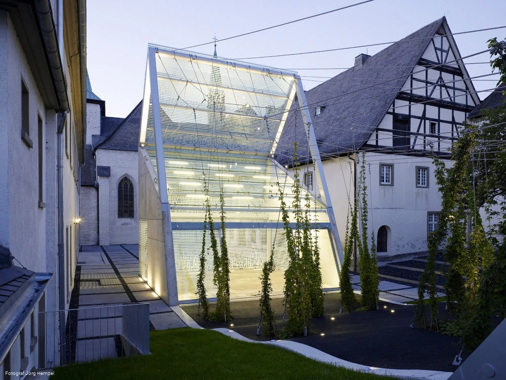 Lichthaus mit Hopfen Lichthaus mit Hopfen