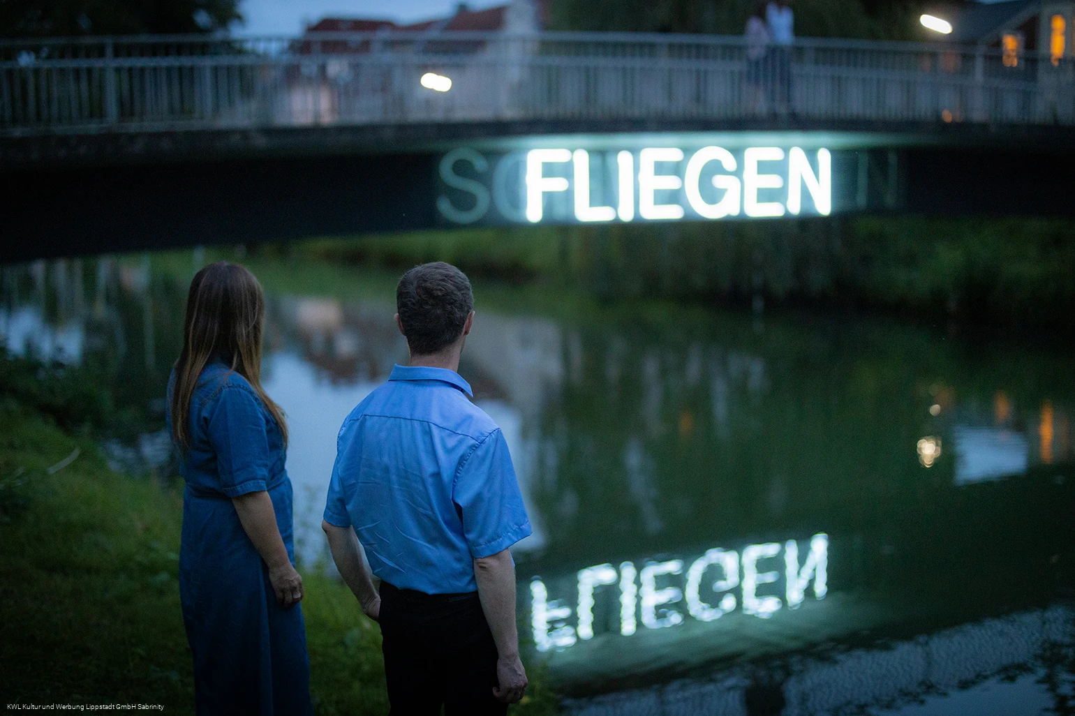 Lichtpromenade Schweigen Ufer_(c)_ KWL Kultur und Werbung Lippstadt GmbH Sabrinity.jpg Lichtpromenade Schweigen Ufer_(c)_ KWL Kultur und Werbung Lippstadt GmbH Sabrinity.jpg