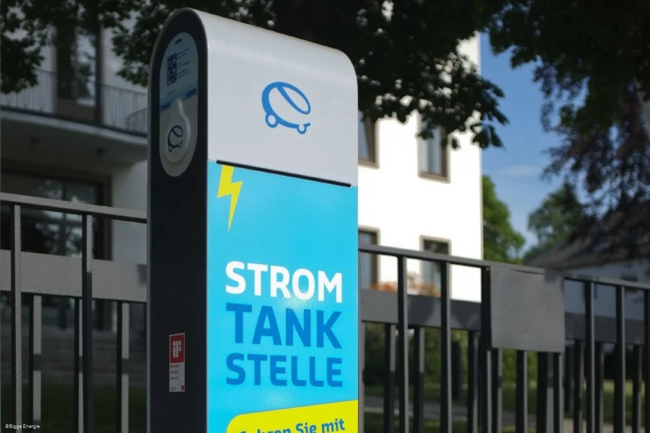 Stromtankstelle.jpg Stromtankstelle.jpg