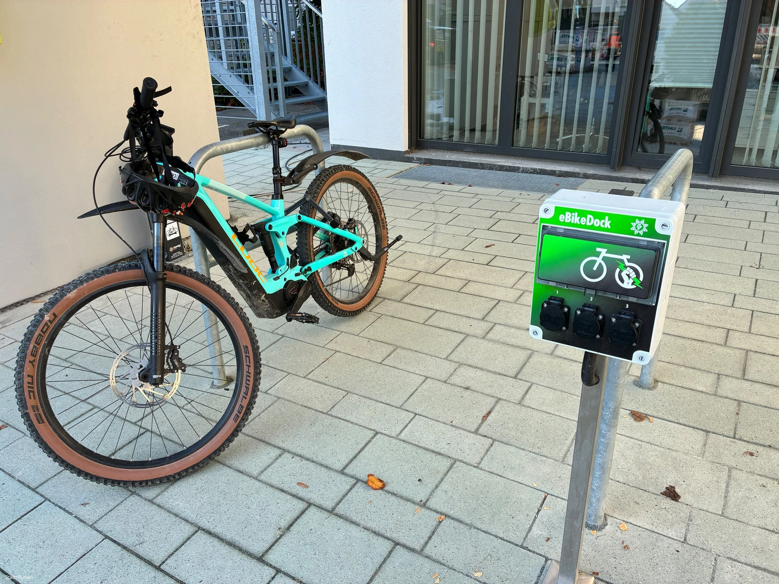 E-Bike Ladestaion Rathaus Rüthen.jpg