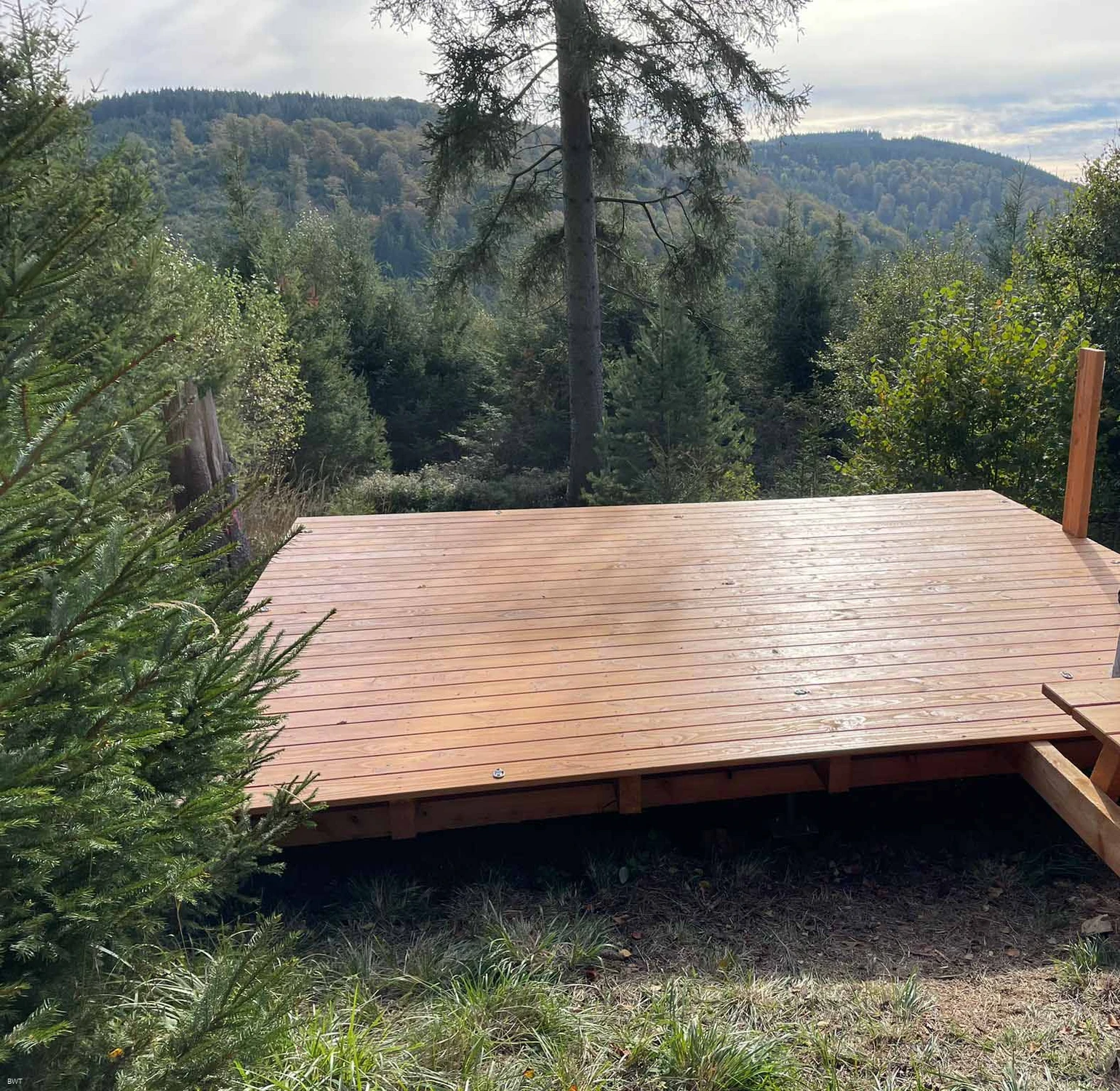 Feuereiche Trekkingplatz.jpg