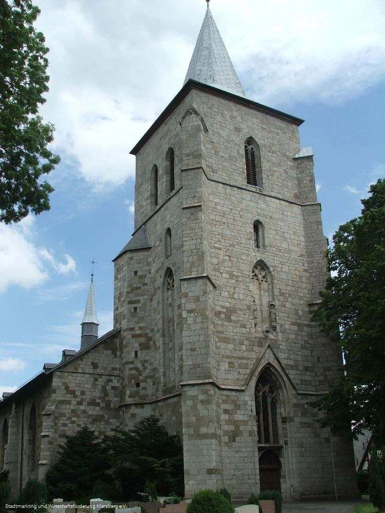 Stiftskirche St. Peter und Paul Obermarsberg - Eingang Stiftskirche St. Peter und Paul Obermarsberg - Eingang