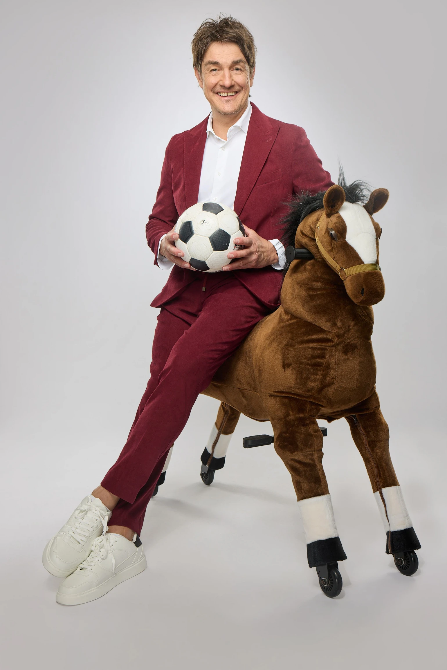 Matze Knop Pressefoto Spitzenreiter 4 © Boris Breuer.jpg Matze Knop Pressefoto Spitzenreiter 4 © Boris Breuer.jpg