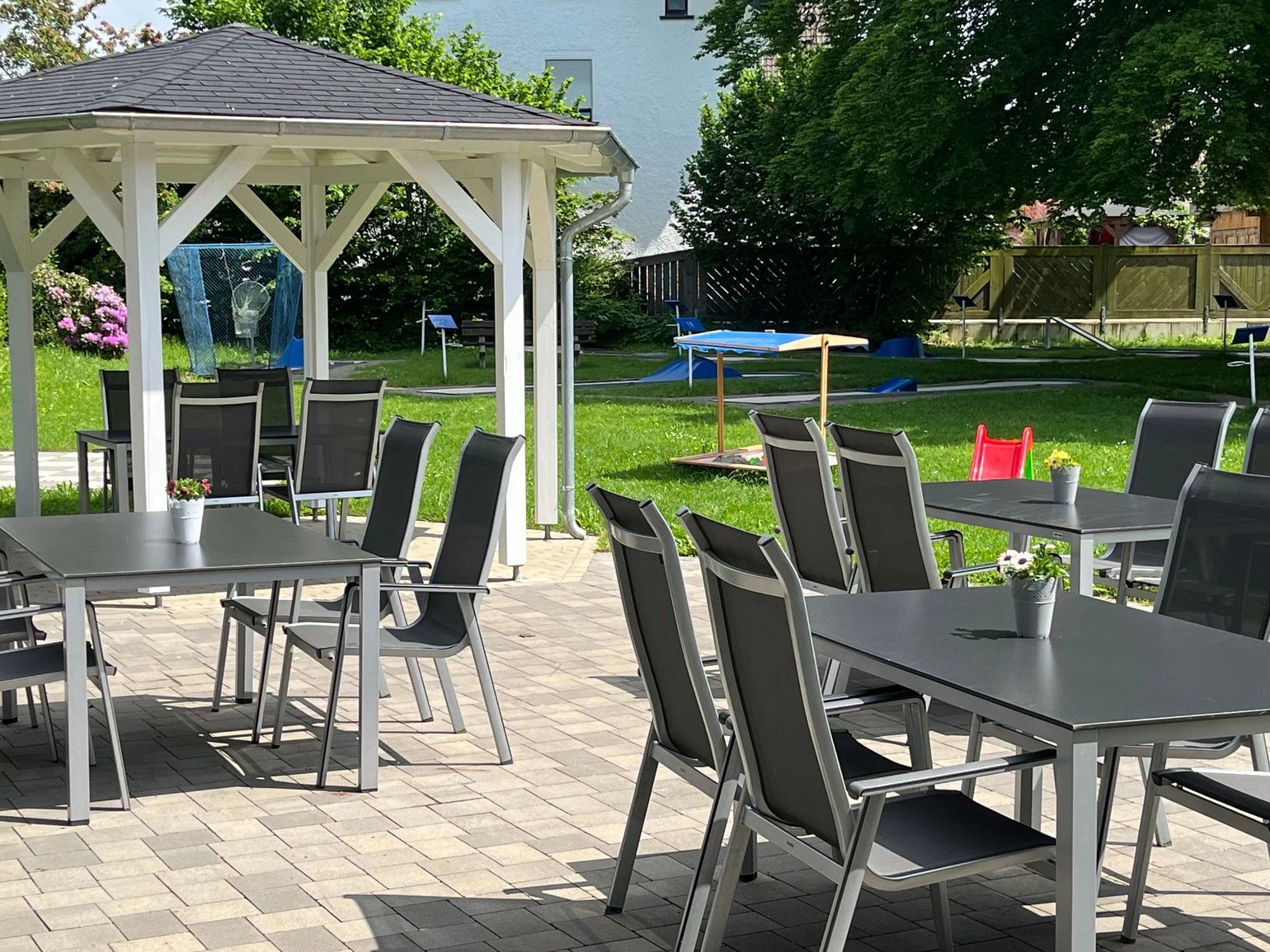 MInigolf Elspe Terrasse©Minigolf Elspe