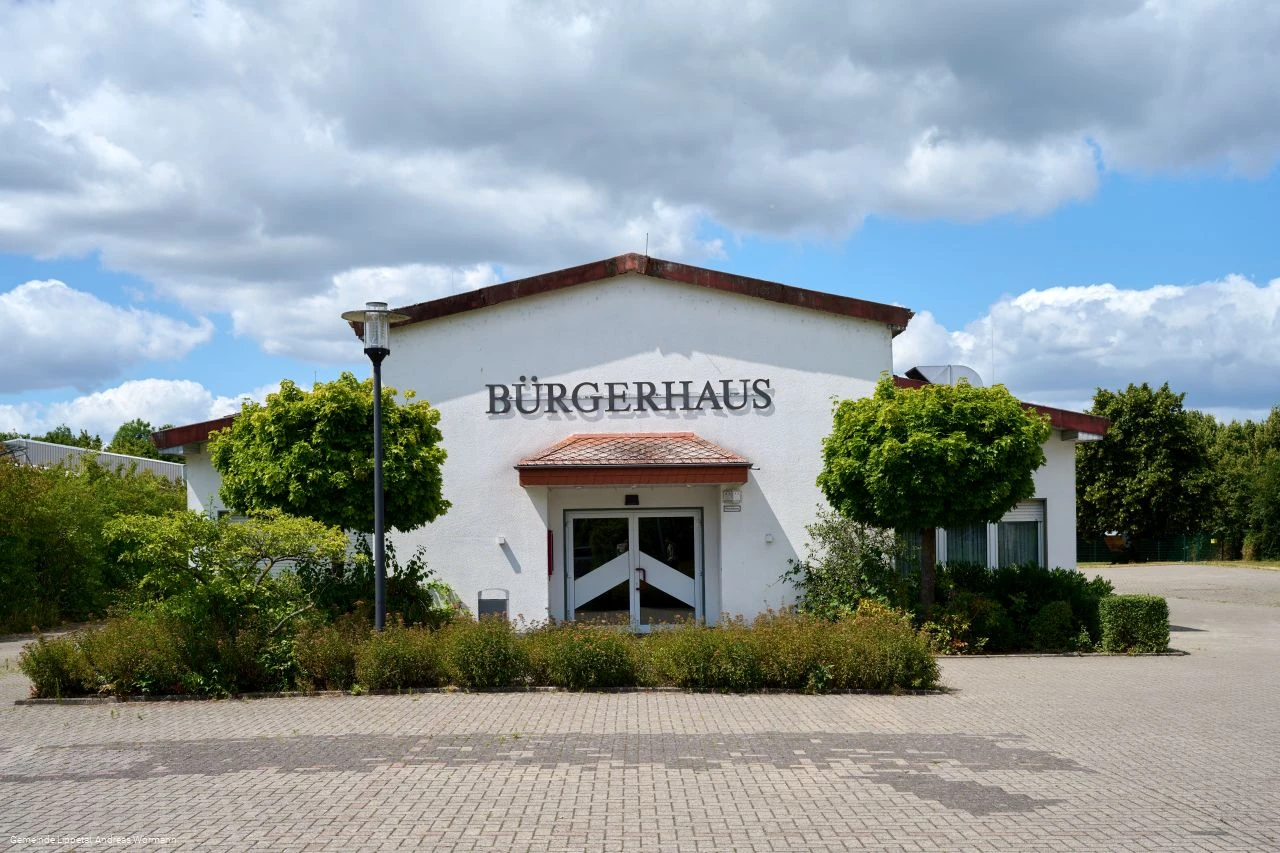 Bürgerhaus Herzfeld (Andreas Wörmann).jpg Bürgerhaus Herzfeld (Andreas Wörmann).jpg