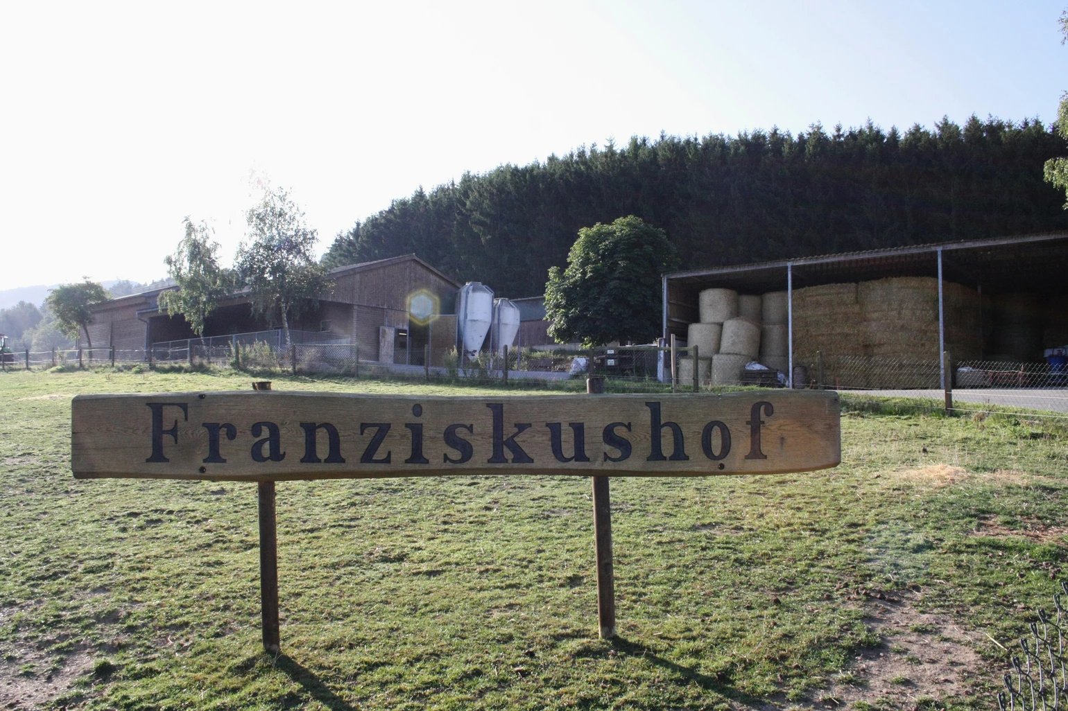 2019_08_23 Franziskushof Schild.JPG 2019_08_23 Franziskushof Schild.JPG