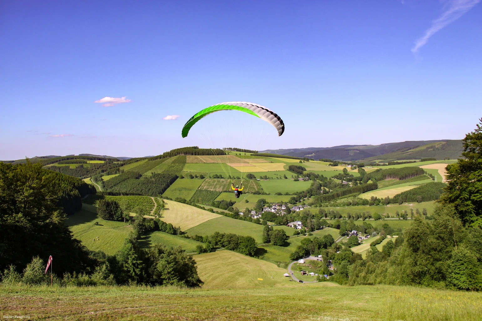 Paragliding_Elpe_(c)_Papillon_Paragliding_IMG_1710(1).jpg Paragliding_Elpe_(c)_Papillon_Paragliding_IMG_1710(1).jpg