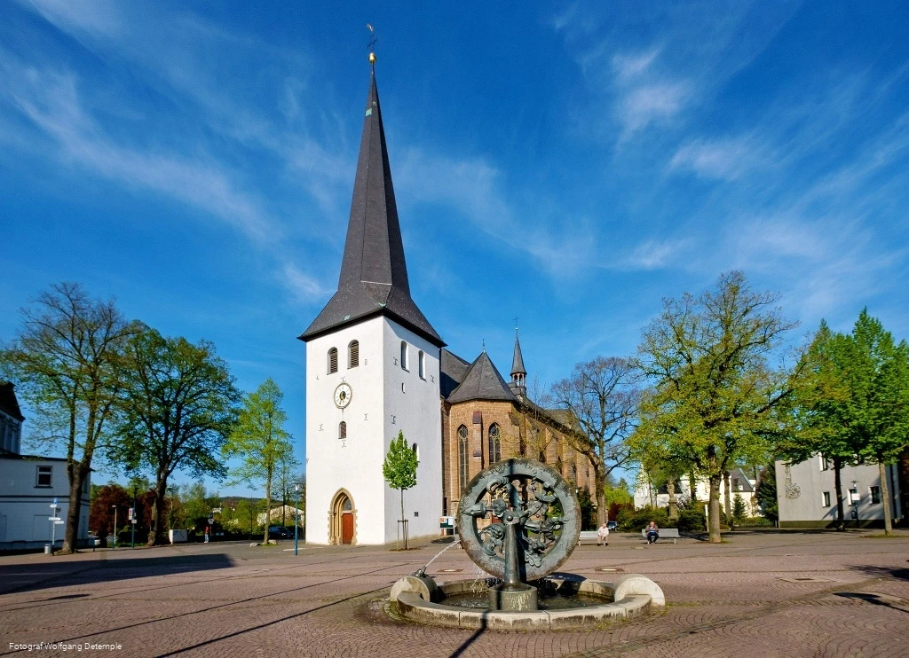St. Petri Kirche Hüsten St. Petri Kirche Hüsten