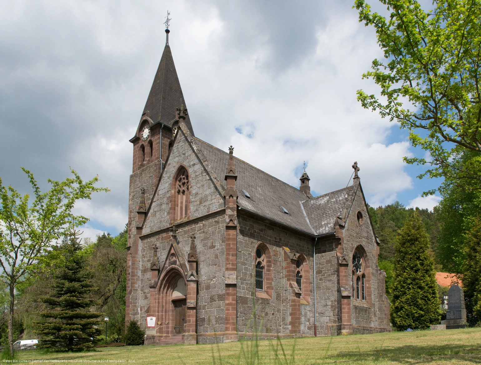 Alleringhausen_Louis-Peter-Kirche_von_Südwesten c) an-d wikipedia.jpg