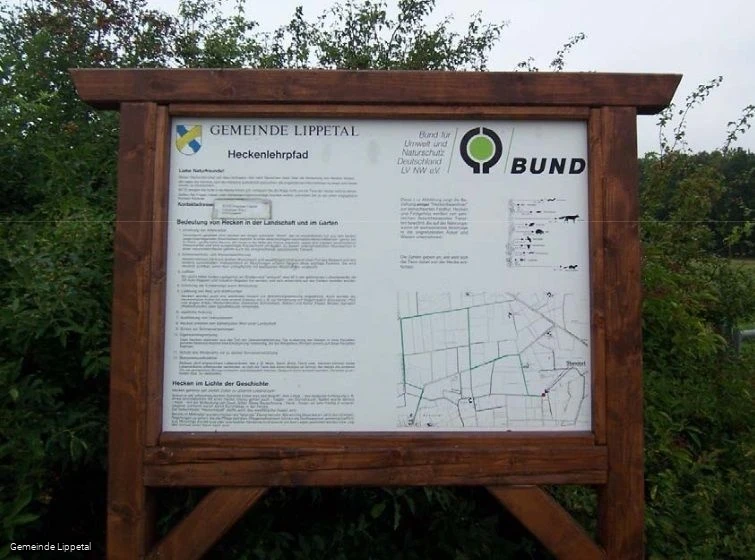 Heckenlehrpfad - Hinweisschild Heckenlehrpfad - Hinweisschild