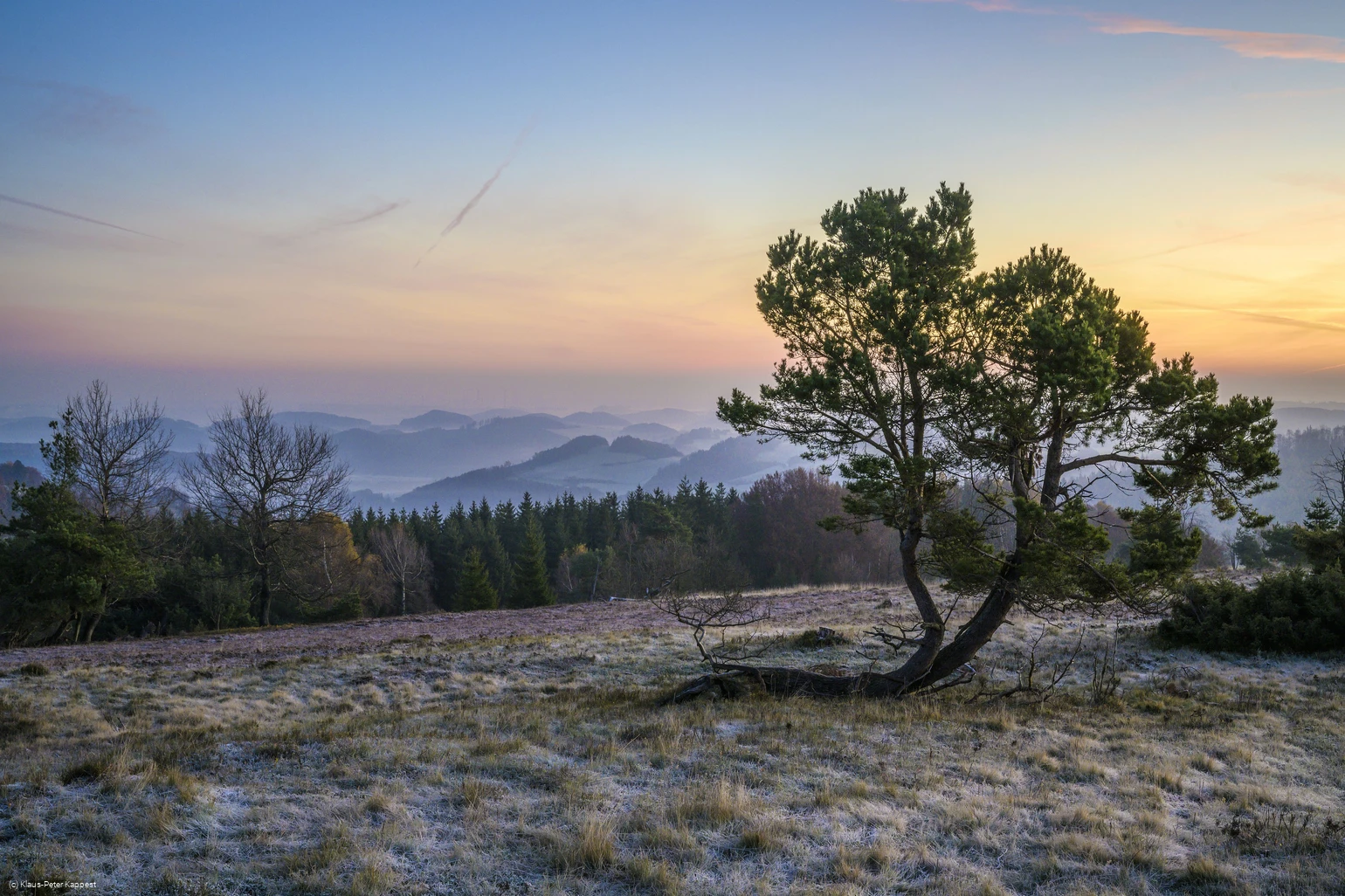 osterkopf-vor-sonnenaufgang_c__klaus-peter-kappest-sauerland-wanderdoerfer.jpg