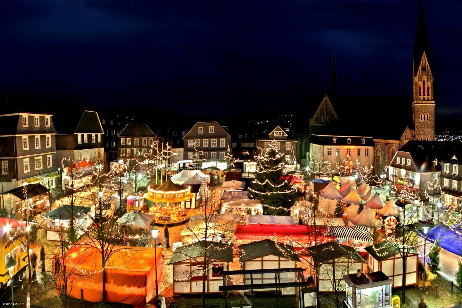 Historischer Weihnachtsmarkt Olpe im Lichterglanz Historischer Weihnachtsmarkt Olpe im Lichterglanz