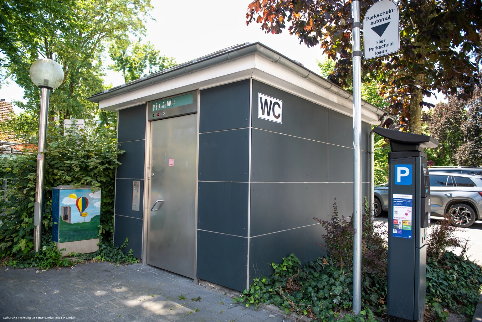 Öffentliche_Toilette_Postpark_(c) KWL Kultur und Werbung Lippstadt GmbH Pro-t-in GmbH (1).jpg