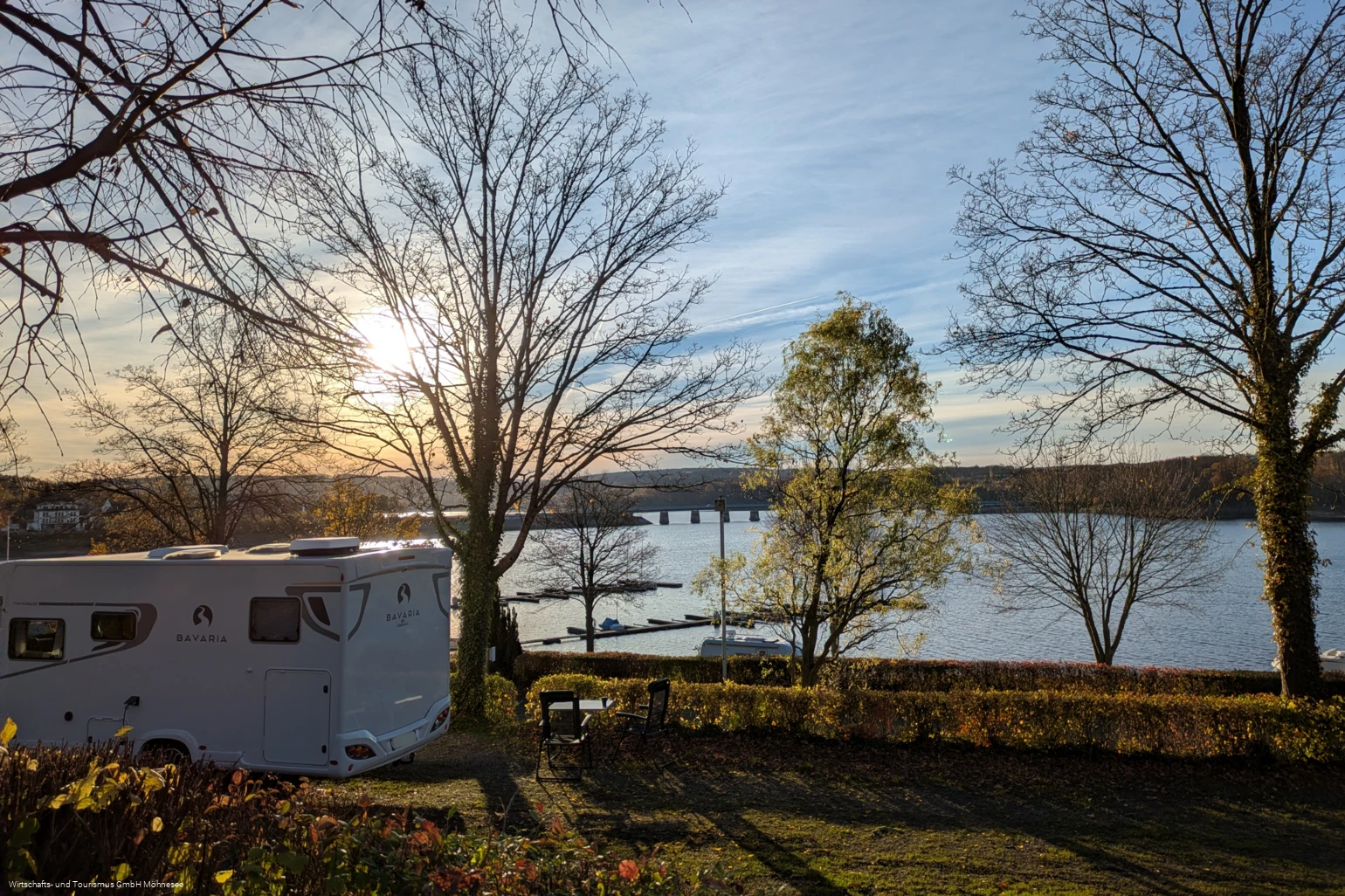 Wohnmobilstellplatz Delecke Nord im Herbst