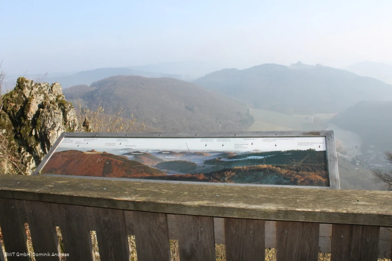 Rösenbeck Aussichtsplattform 4 klein.JPG