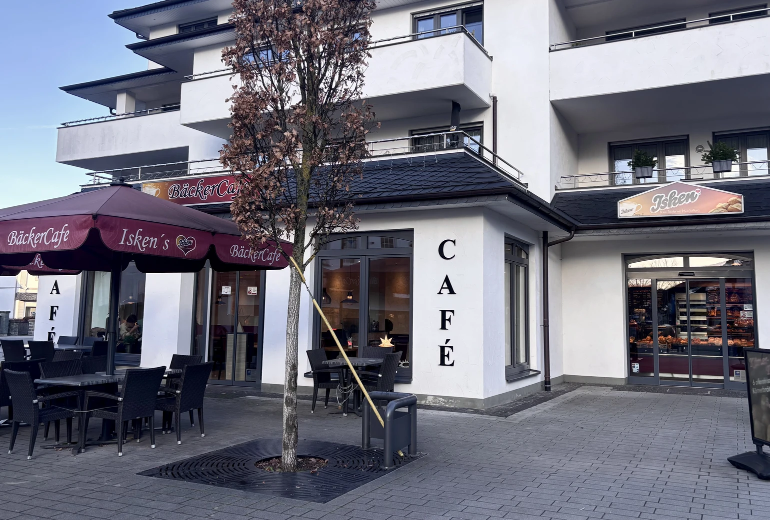 Foto Isken.jpeg Foto Isken.jpeg