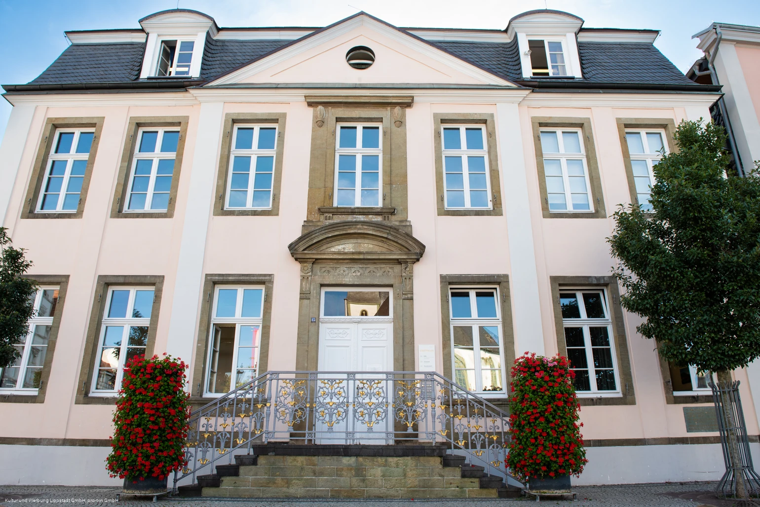 Stadtpalais_(c) KWL Kultur und Werbung Lippstadt GmbH Pro-t-in GmbH (2).jpg Stadtpalais_(c) KWL Kultur und Werbung Lippstadt GmbH Pro-t-in GmbH (2).jpg